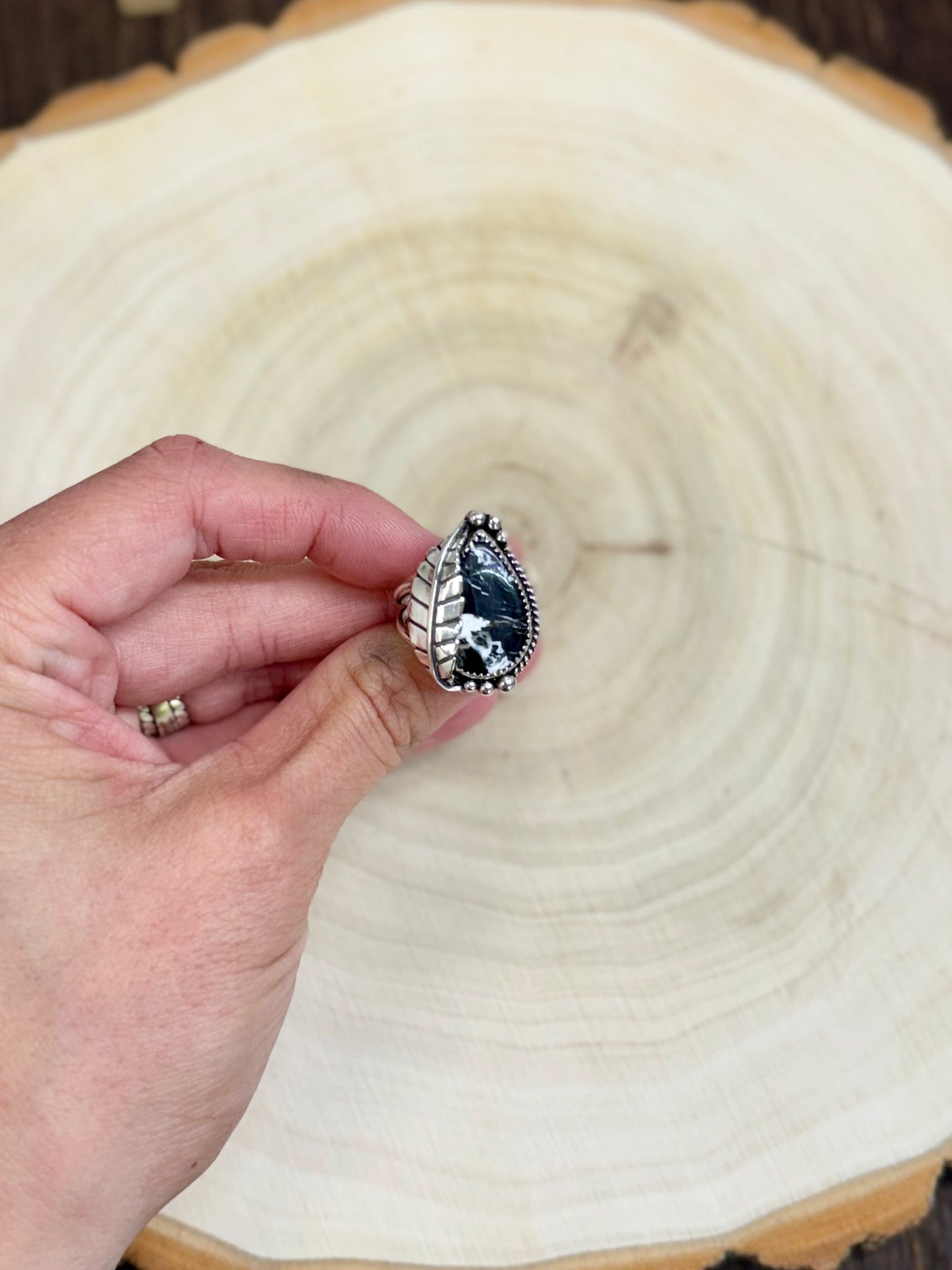White Buffalo Leaf Sterling Silver Ring - Size 8.5