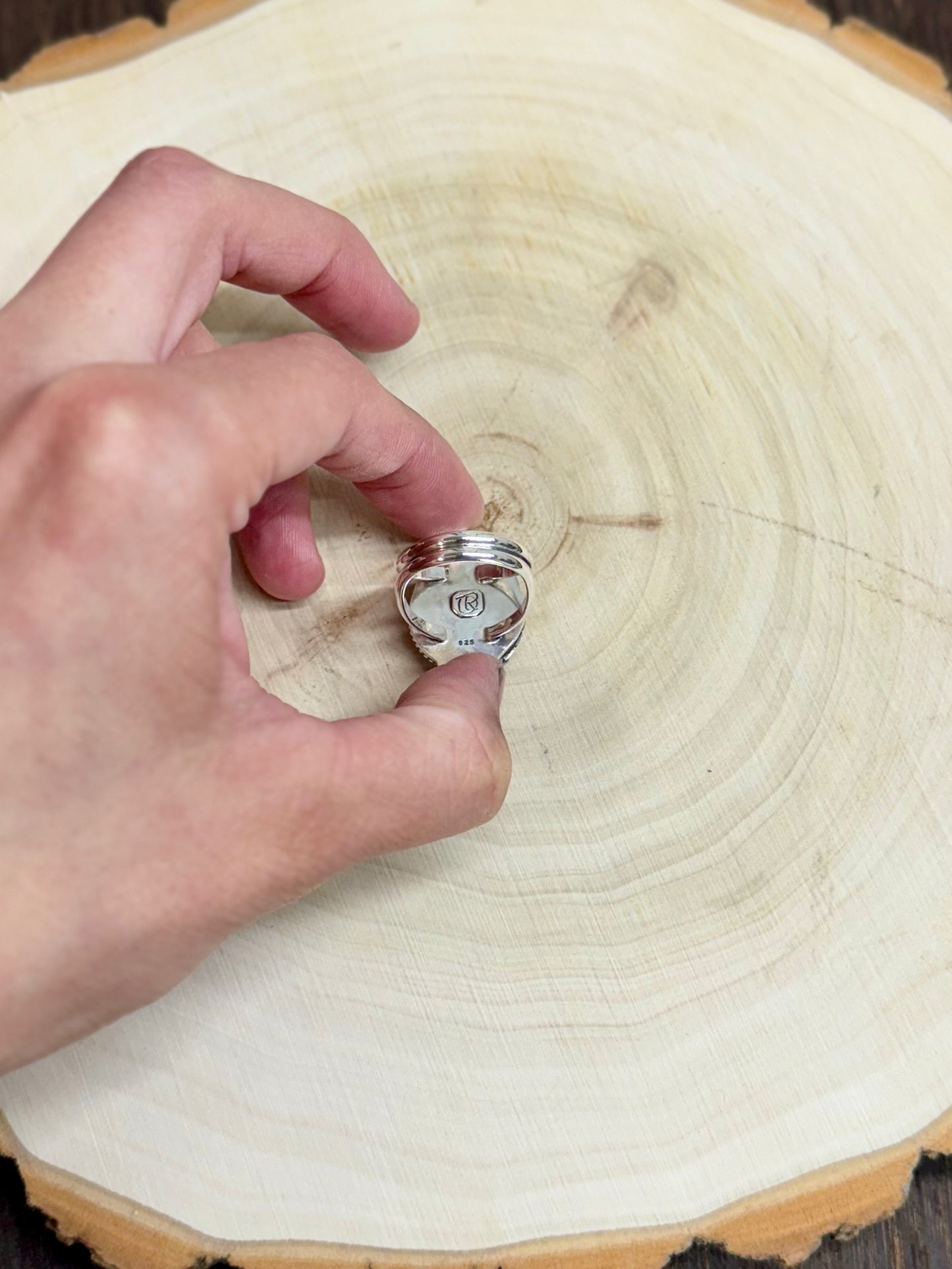 White Buffalo Leaf Sterling Silver Ring - Size 8.5