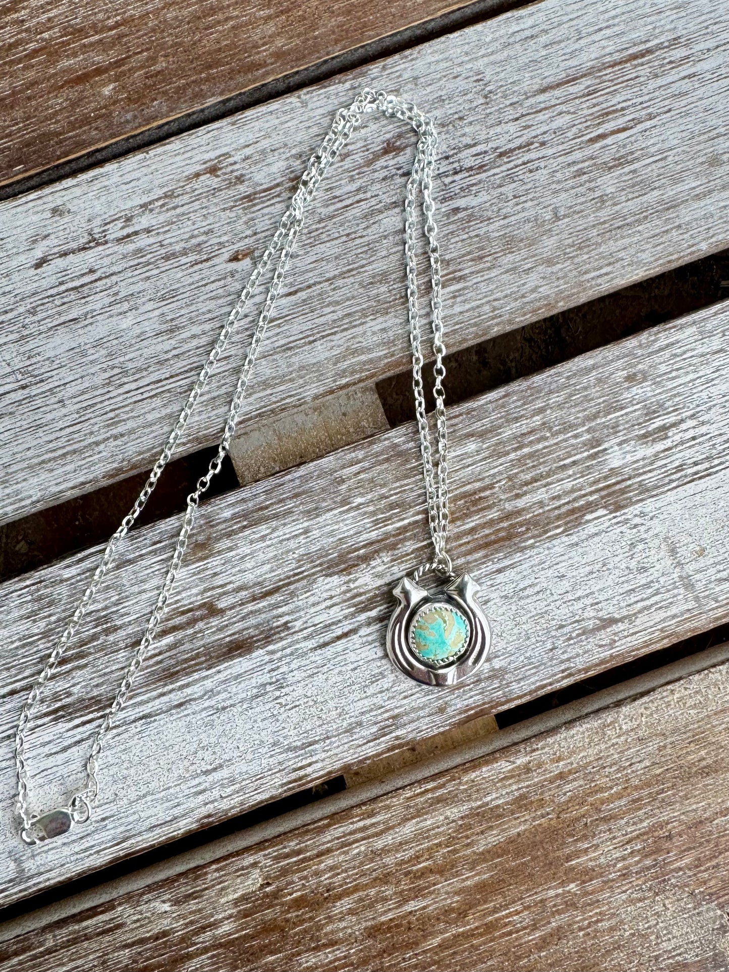 Kins Manassa Turquoise Horseshoe Necklace 16"