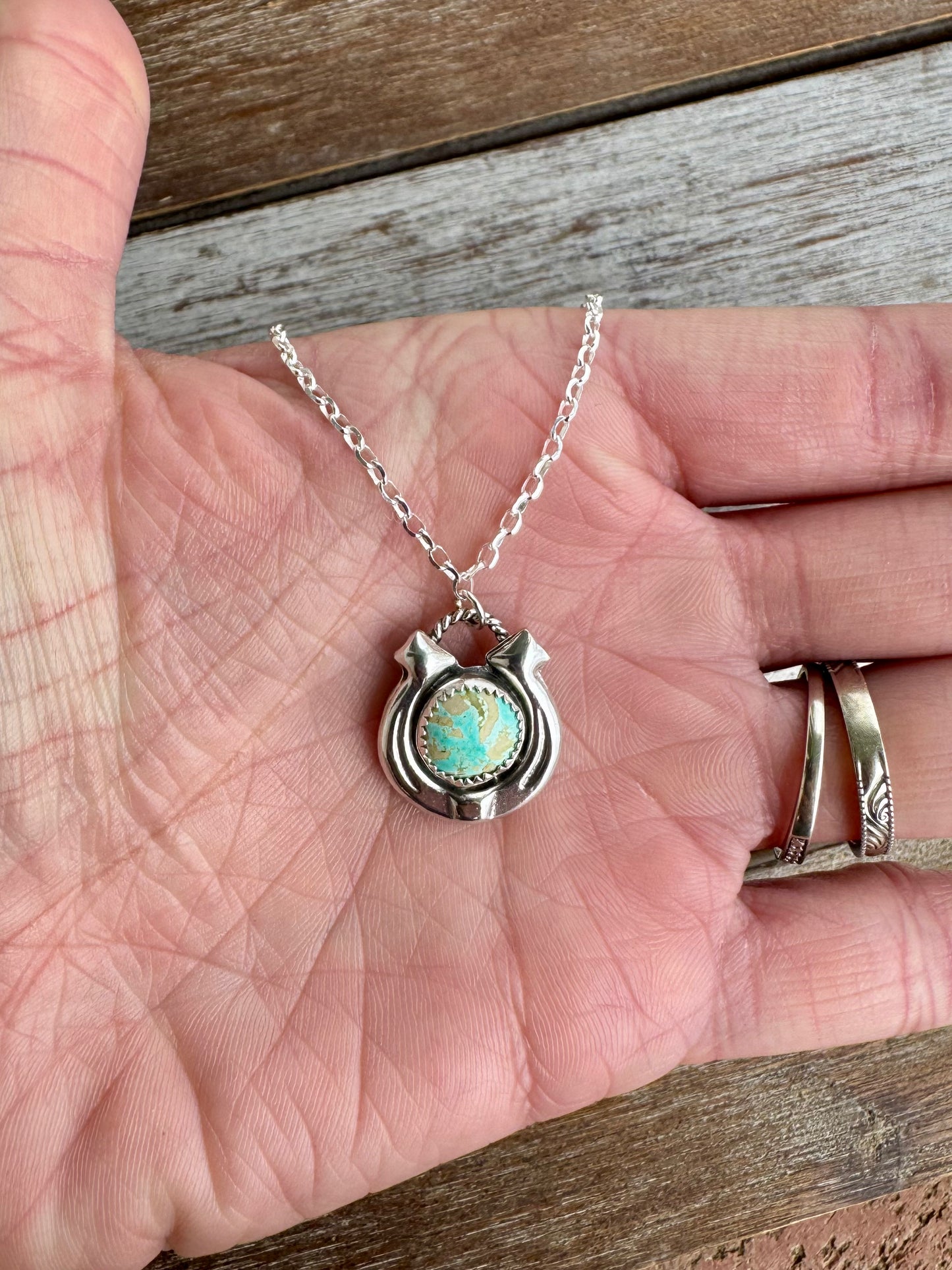 Kins Manassa Turquoise Horseshoe Necklace 16"